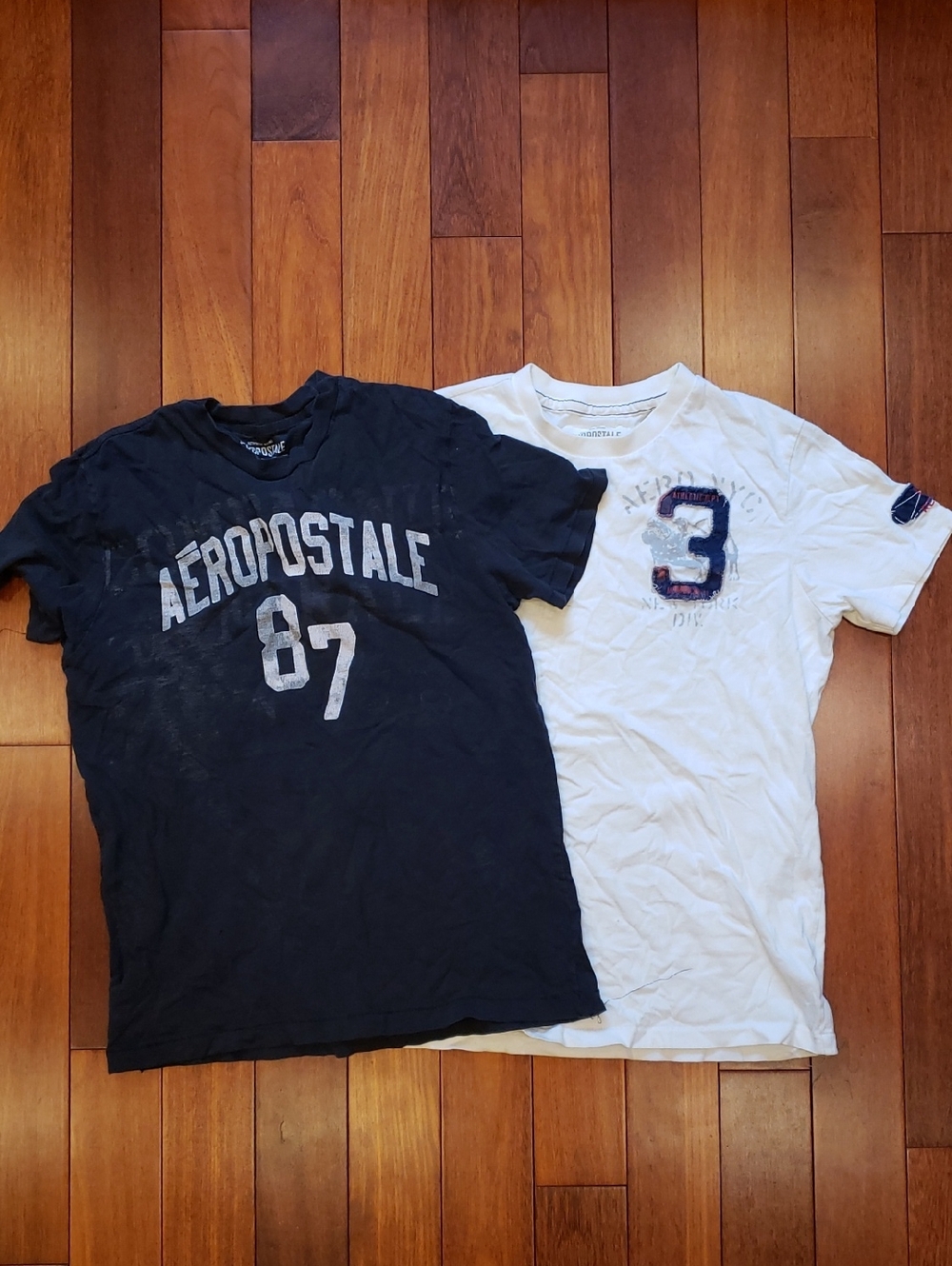 Aeropostale Men's Medium Cotton Tshirts